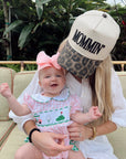 Mommin' - Vintage Trucker Hat