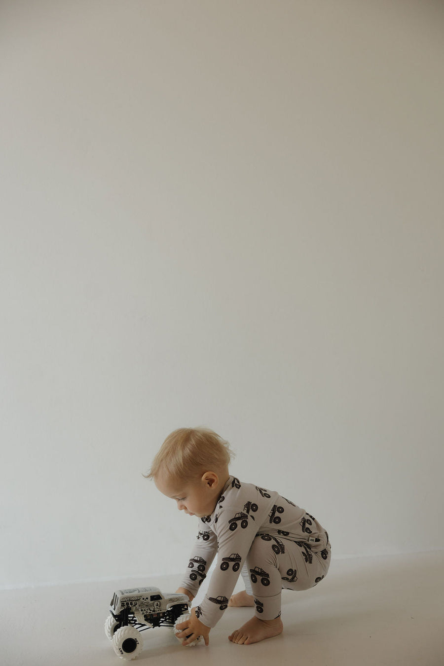 Child Sleepy Time Set | Monster Truck forever french baby