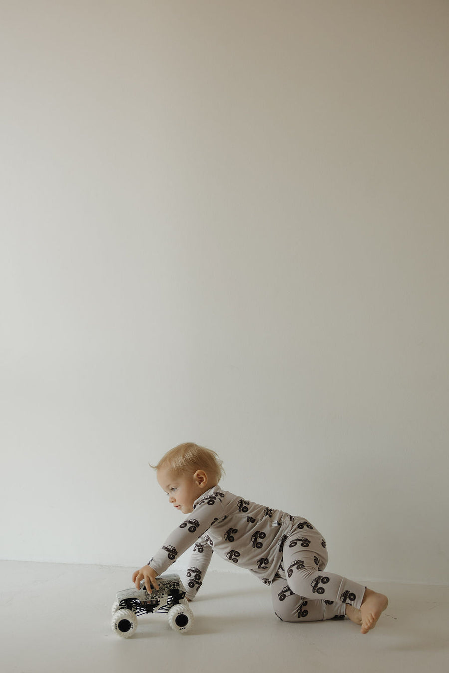 Child Sleepy Time Set | Monster Truck forever french baby