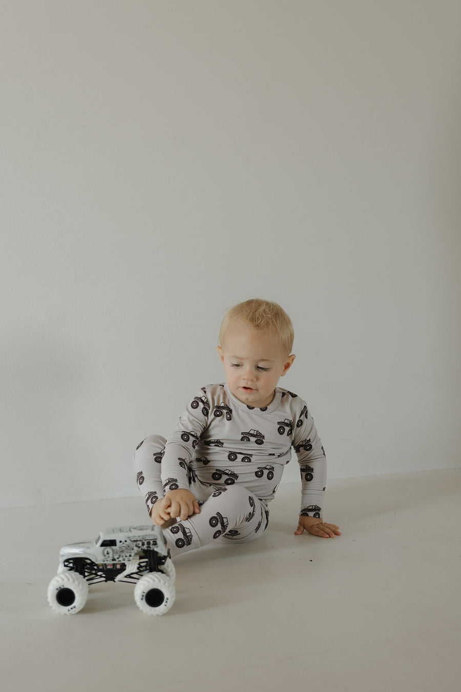 Child Sleepy Time Set | Monster Truck forever french baby