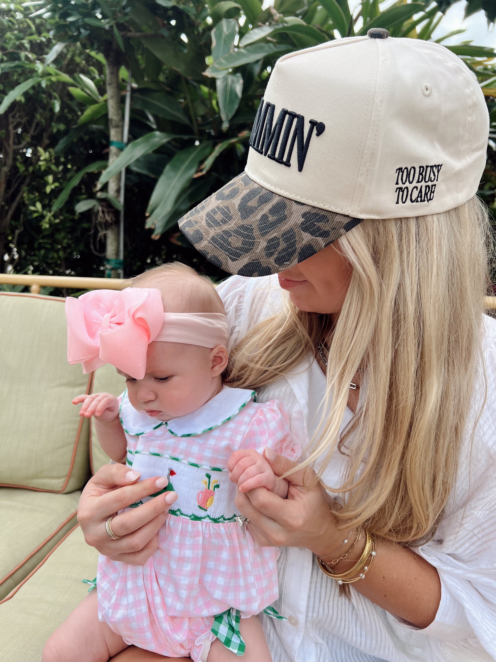 Mommin&#39; - Vintage Trucker Hat