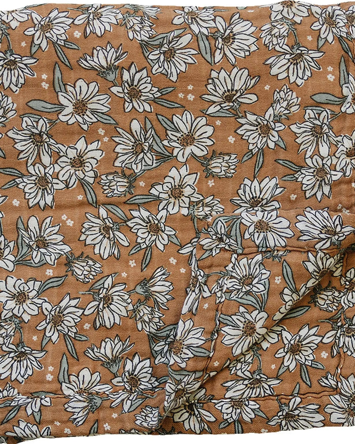 Magnolia Muslin Quilt Mebie Baby