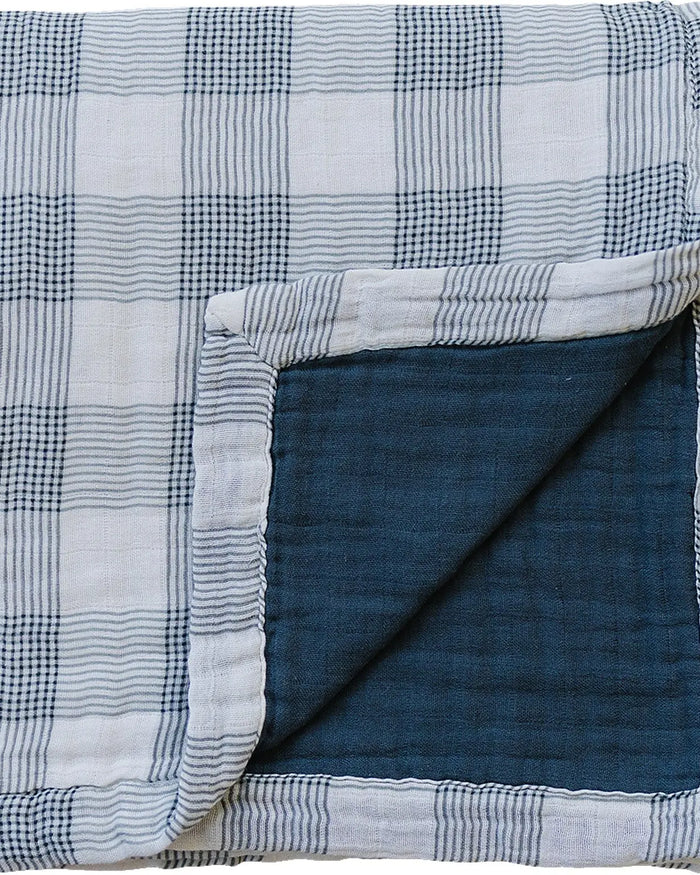 Coastal Plaid + Navy Muslin Quilt Mebie Baby