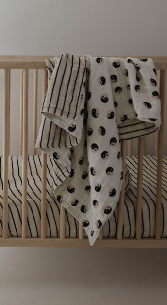 Muslin Quilt | Black & White Yin Yang / Stripe forever french baby