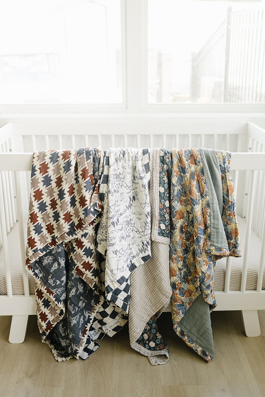 Charcoal Checkered + Summit Muslin Quilt Mebie Baby