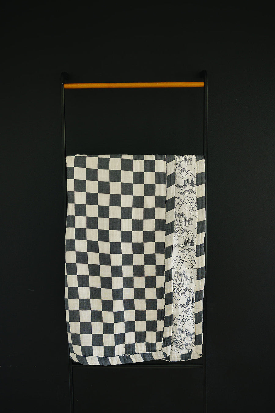 Charcoal Checkered + Summit Muslin Quilt Mebie Baby