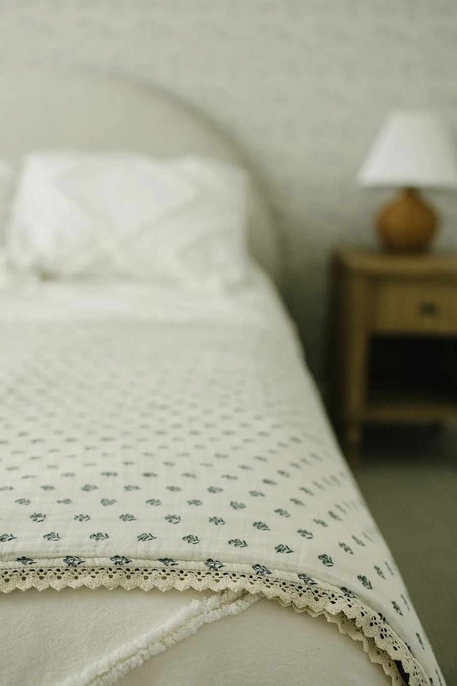 Navy Berry + Cream Berry Lace Twin Muslin Quilt Mebie Baby
